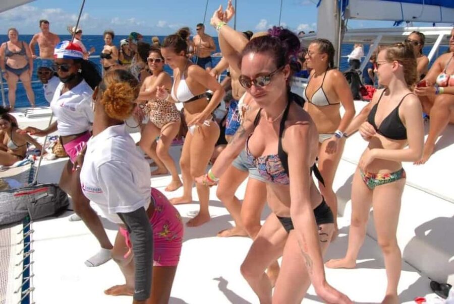 Saona Island: Catamaran/Speedboat Tour to a Dream Beach - The natural pool: shallow sandbar, starfish sightings, and the rum ritual