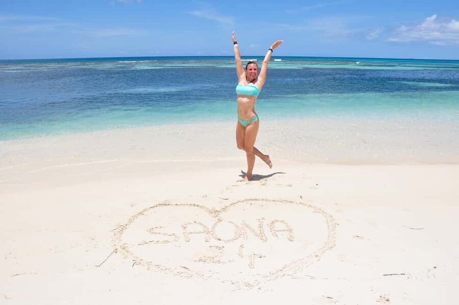Saona Island: Catamaran/Speedboat Tour to a Dream Beach - Sailing out: Cotubanama National Park scenery and Caribbean music