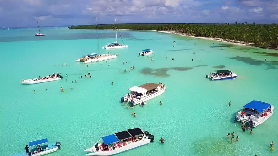 Saona Island Day Trip + Lunch + Open Bar from Punta Cana - Lunch on the Beach Plus Open Bar: The Smooth Part of the Day
