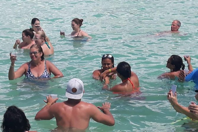 Saona Island Day Trip with Private Transfer and Personal Service - Bayahibe catamaran cruise: two hours of scenery and sea air