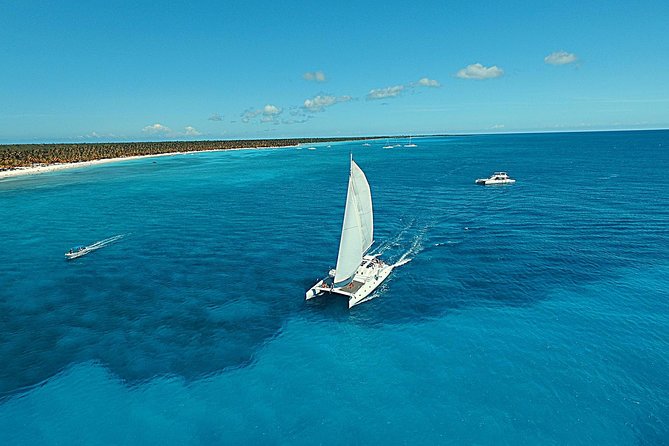 Saona Island small group and relax - luxury catamaran - Key things that make this catamaran day work