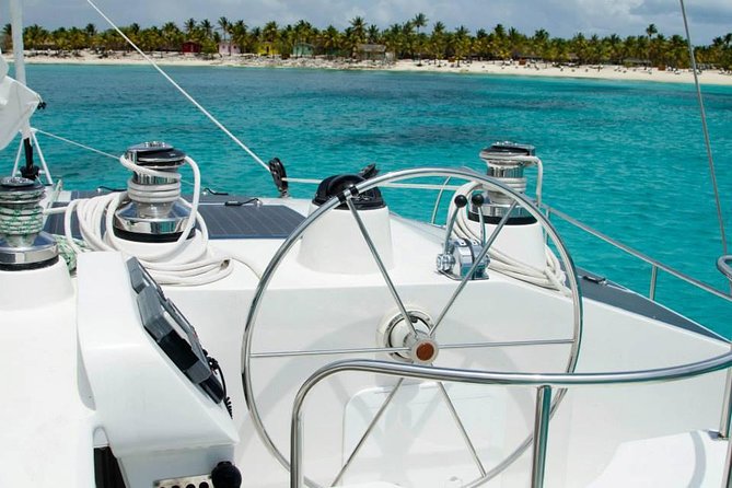 Saona Island small group and relax - luxury catamaran - Las Palmillas natural swimming pool: where starfish become the main event