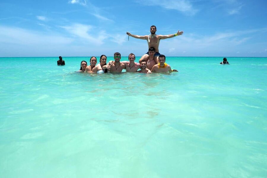 Saona island small group boat with water slide with lunch - What to expect during the day: the real flow, minute by minute