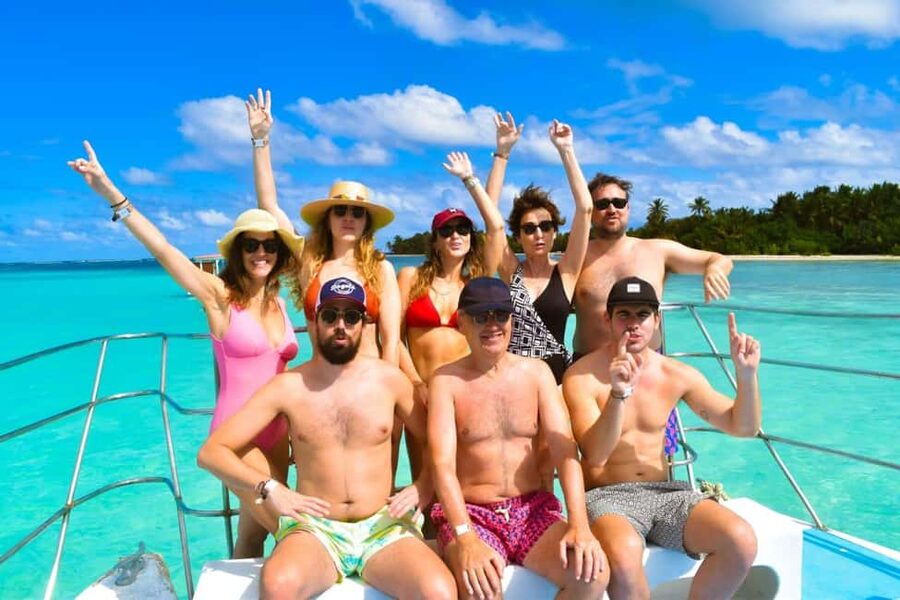 Saona Island Tour From Santo Domingo with Lunch and Pickup - Catamaran return to Bayahibe: the party portion of the schedule