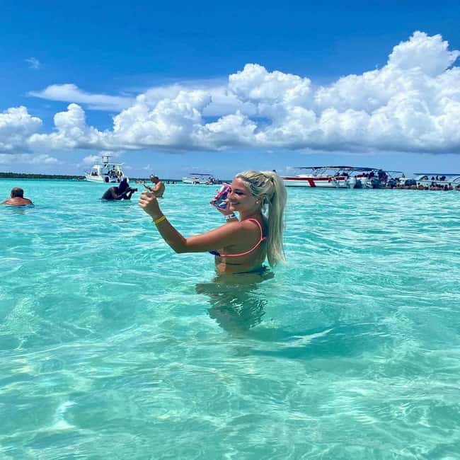 Saona Island VIP: 4 Beaches , Mano Juan & Canto de la Playa - Catuano break: the short pause that keeps the day smooth