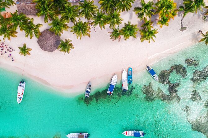 Saône Island in Catamaran and speedboat (blue lagoon) swimming pool. - Price and value: is $75 a fair trade?