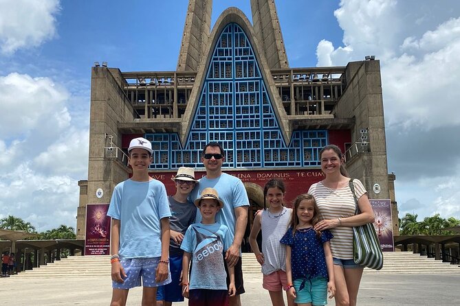 Shared Half-Day Tour in Punta Cana with Local Guide - World Mart Souvenirs: gifts without wasting half your day