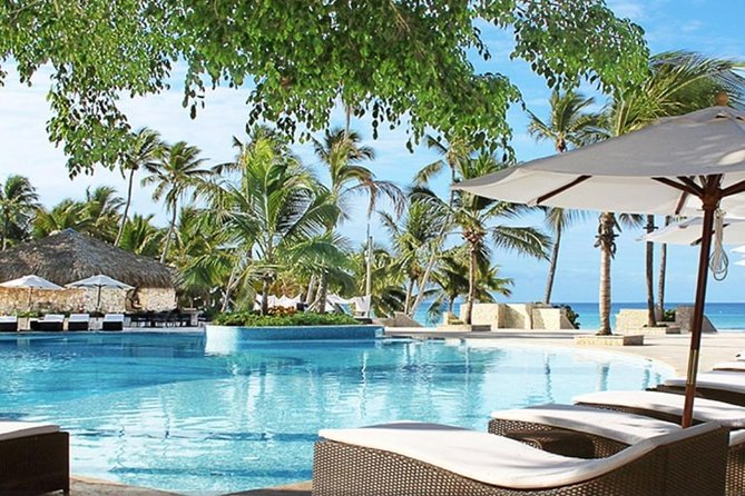 Shore Excursion: Viva Wyndham Resort For The Day With Unlimited Food & Drinks - Service and Check-In: Why Your Experience Can Swing