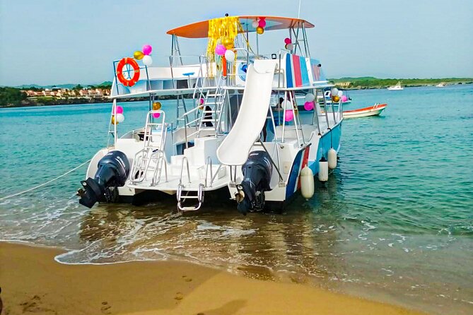 Short Excursion 4-Hour Party Catamaran and Snorkeling - Drinks, food, and the after-snorkel payoff