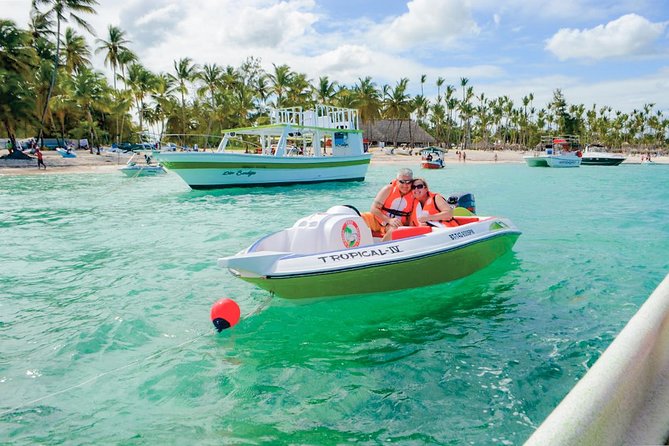 Speed Boat - from Punta Cana! - How Fast Is It, and Who Drives the Speedboat?