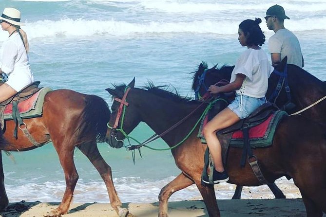 Sunset beach horsebackriding Punta Cana - Bugs, rain, and what to pack for a smooth ride