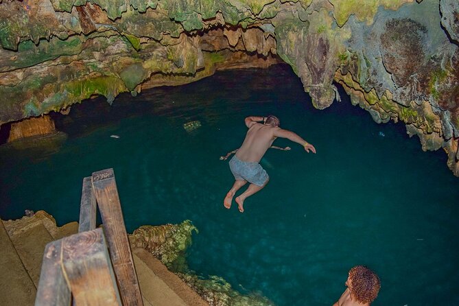 Tour EN Buggy or ATV POR la Nature EN Punta Cana - Domitai Park and the cave of the salt holes (Cueva de los Hoyos del Salado)