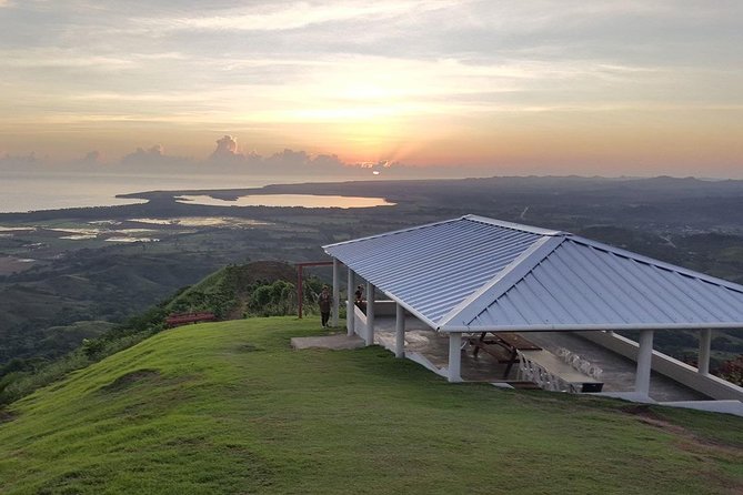 Tour to Montana Redonda (Round Montain) & Costa Esmeralda Beach - Montaña Redonda: 1,000 Feet Up and 360 Degrees of Photos