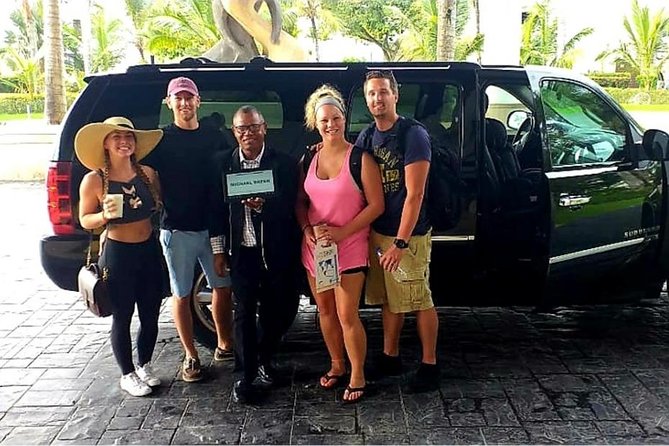 Transfers From Punta Cana Airport (PUJ)<=> To All Place at Uvero Alto Punta Cana - The Pickup Process: How You Avoid the Airport Hunt