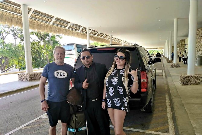 Transfers From Punta Cana Airport (PUJ)<=>To Hotels at Miches Punta Cana - Inside the car: WiFi, AC, and the cold water that actually helps