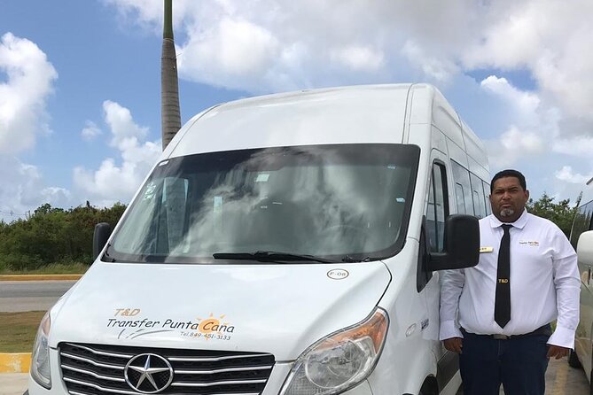 Transfers of 1-6 people Punta Cana area - Safety tech you can actually feel: GPS tracking and child seats