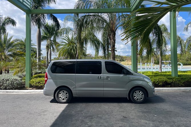 Traslados Aeroepuerto/Hoteles en Punta Cana y Bavaro - Should You Book MJR Paradise Travel Tours for Punta Cana Transfers?