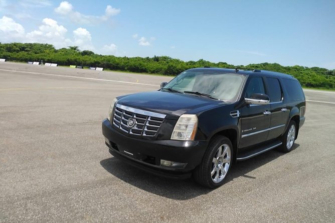 VIP Luxury Service Airport PUJ to Hotels in Dominican Republic. - What the Ride Is Like: Comfort, Clean Vehicles, and Optional Drinks