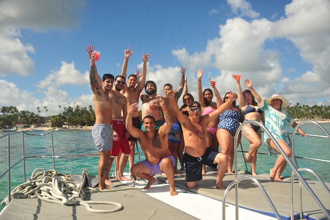 VIP Premium Yacht -Party Boat-Brunch - On Board Food and the Open Bar: What’s Included and What to Watch