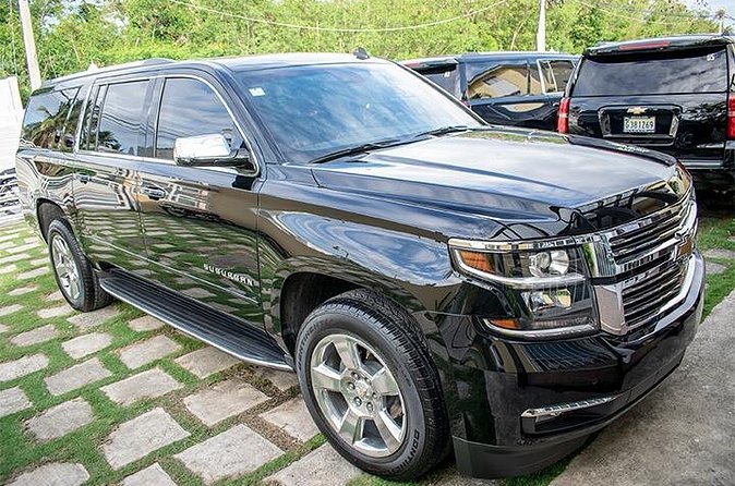 VIP Transfer Punta Cana Airport to Punta Cana & Bavaro Hotels (Not Uvero Alto) - Airport meet-up: finding the driver fast without wandering