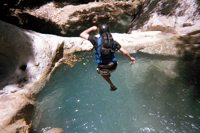 Waterfalls of Damajagua from Puerto Plata - Entering the cascades: what you actually do in the water